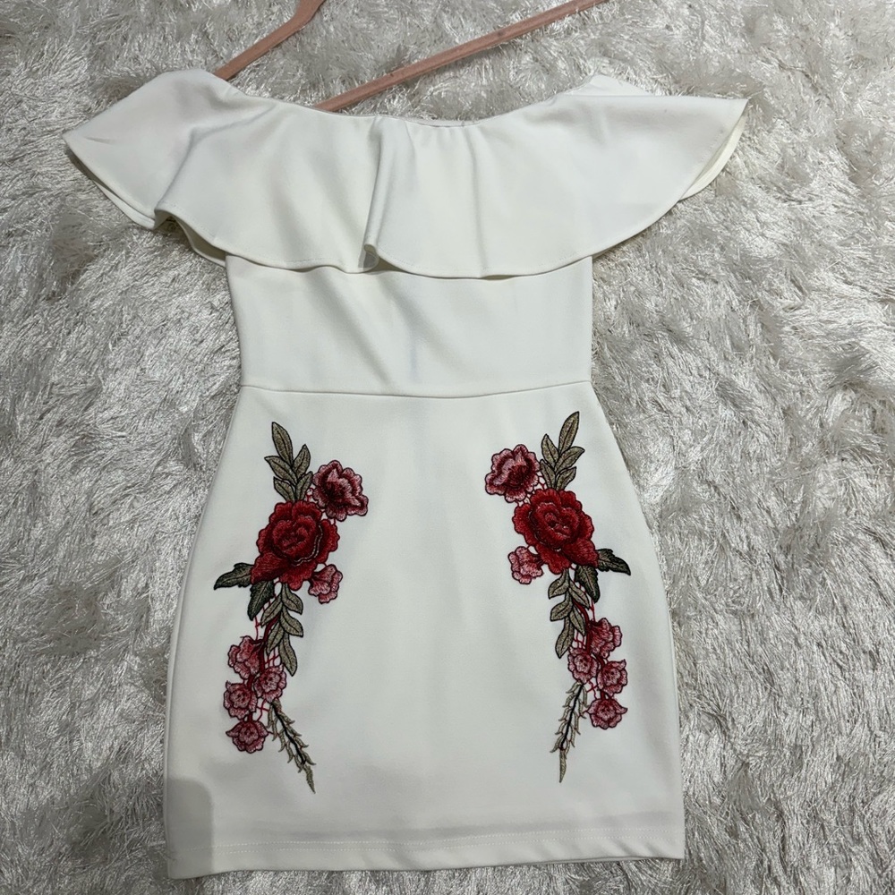 MINI WHITE OFF THE SHOULDER DRESS